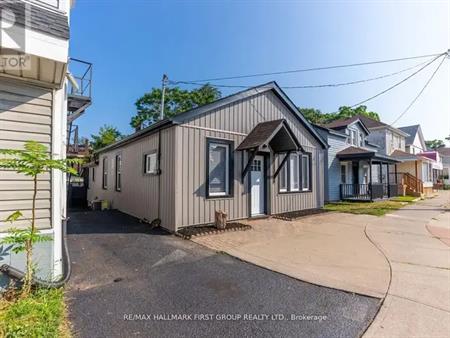 53 QUEENSTON STREET | 53 QUEENSTON STREET, St. Catharines