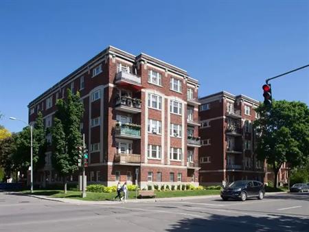 4557 Sherbrooke Street West | 4557 Sherbrooke Street West, Montreal