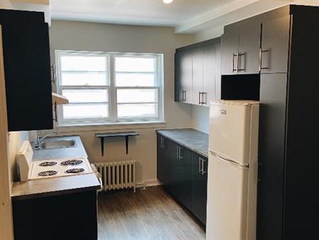 4 1/2 à louer, Côte-des-neiges, libre 1er juin/juillet