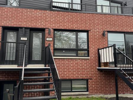 5 1/2 à Louer Avec Garage Près Du Métro
