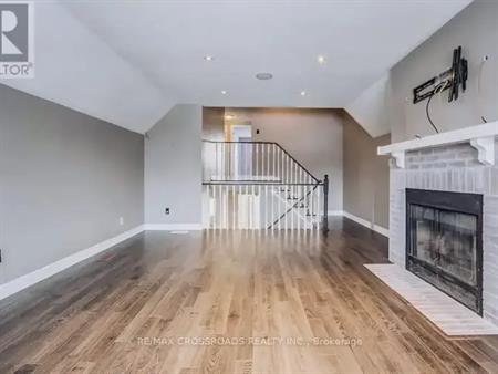 34 NOAKE CRESCENT | 34 NOAKE CRESCENT, Ajax