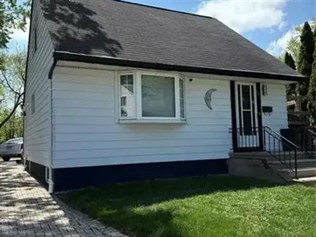 875 FRANCOIS | 875 FRANCOIS, Windsor