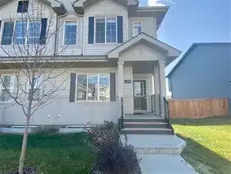 Bright 1 Bedroom Suite in Chappelle | 4319 Cooke Lane Southwest, Edmonton