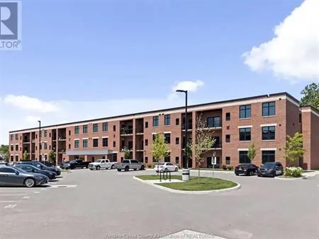 3180 MEADOWBROOK LANE Unit# 220 | 3180 MEADOWBROOK LANE Unit# 220, Windsor