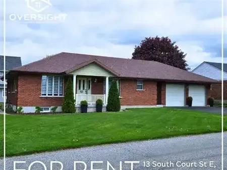 3-Bedroom Townhouse Home For Rent!! | 13 South Court Street East, Norwich