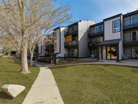 Cedarville Apartments | 17139 69 Ave. NW, Edmonton
