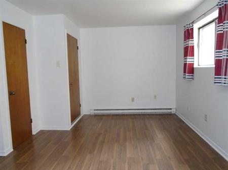 3 1/2 Ahuntsic Montreal