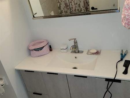 Très Bel Appartement 3 1/2 à Louer - Boul. Des Sources - DDO