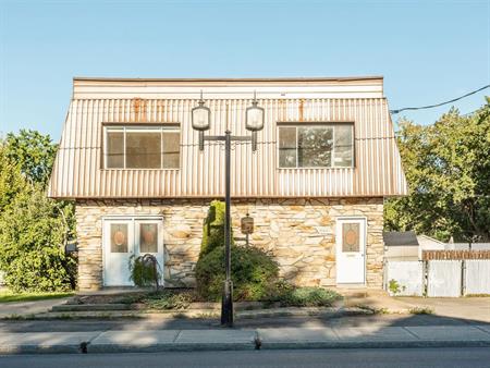 Appartement Montréal (Rivière-des-Prairies/Pointe-aux-Trembles) À Louer