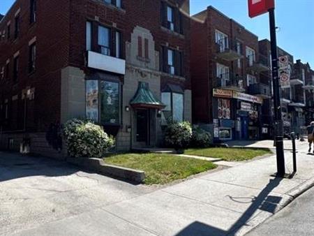 2 CH - 1 SDB - Montréal - $1,600 /mo
