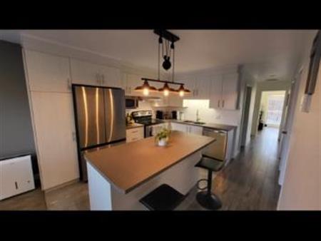 5 1/2 haut de duplex