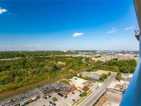 Rain Condos Stunning & Rare! | 65 Speers Road, Oakville
