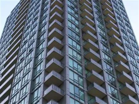 Elle #11203 | 3525 Kariya Drive, Mississauga