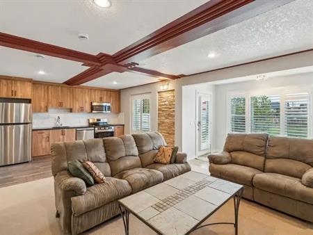 ✨ Cozy Walkout 1-Bedroom Suite in Evergreen – Stylish, Bright & Private | 173 Everoak Circle Southwest, Calgary