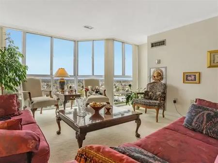 Grenadier Place City's Skyline Suite! | 162 Martindale Road, St. Catharines