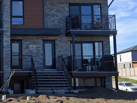 222 Boulevard D'amsterdam (Aylmer) Spacieux 4 ½ Avec A/C