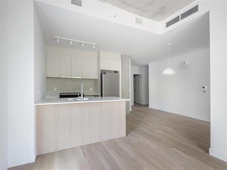 2 Bedroom - 2600 Boulevard Cavendish, Montréal