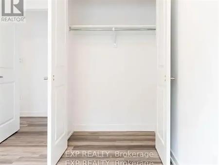 40 - 205 WEST OAK TRAIL | 40 - 205 WEST OAK TRAIL, Kitchener