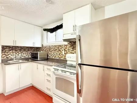 2-7245 Lancaster Ave, Mississauga, Ontario L4T 2L5 | 7245 Lancaster Avenue, Mississauga
