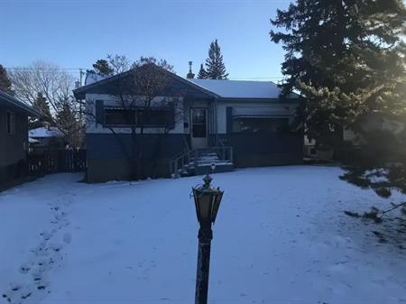 3 BR House with Den and Garage in Crestwood!! | Edmonton