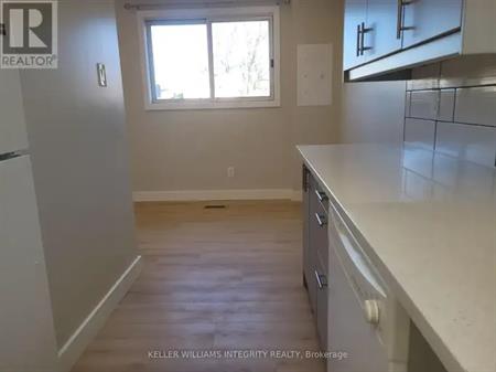 UNIT 1 (FRONT) - 1056 HARKNESS AVENUE | UNIT 1 (FRONT) - 1056 HARKNESS AVENUE, Ottawa