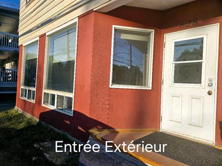4 1/2 Ensoleillé TOUT INCLUS à Stanstead
