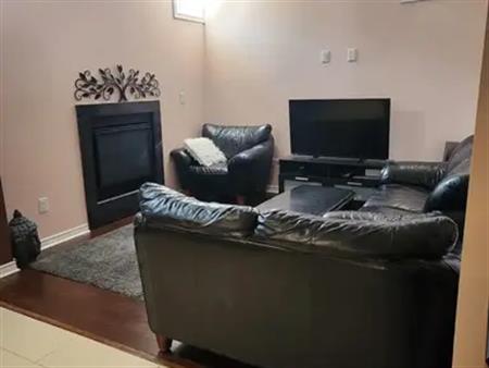 Modern 2-Bed Basement Suite – Private Entrance, Parking, Laundry – Vaughan – Jun | 19 Dunrobin Crescent, Vaughan
