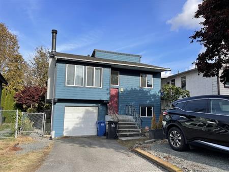 Main Floor- 3445 Juniper Crescent, Abbotsford, BC, Canada | 3445 Juniper Crescent, Abbotsford