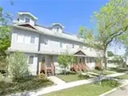 Luxury 3 Bed Home + New 2 Bed Basement Suite in Central Edmonton | SF279 | 10514 121 Avenue Northwest, Edmonton