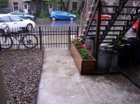 Montréal 4 ½ Plateau Mont Royal RDC+ Semi équipe jardin privée