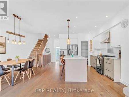 49 SALAMANDER WAY | 49 SALAMANDER WAY, Ottawa