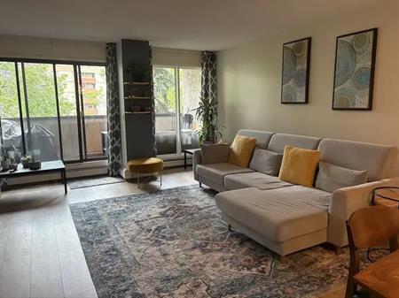 Furnished, renovated 2 bedroom plus den in Beltline. | Calgary