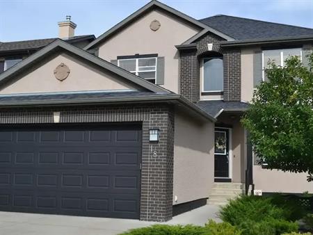 Private green backyard/Close to Aspen community/Schools/LRT | 18 Springborough Crescent SW T3H 5M5, Calgary