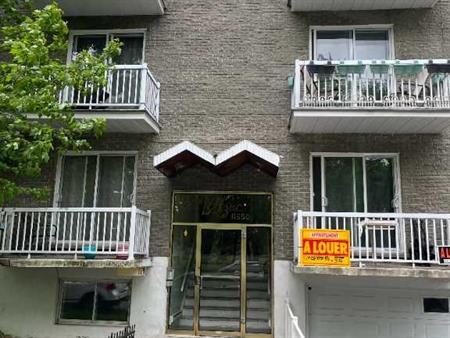 Logement grand 4 ½ rénové au 11550 Balzac Montréal Nord avec climatiseur!