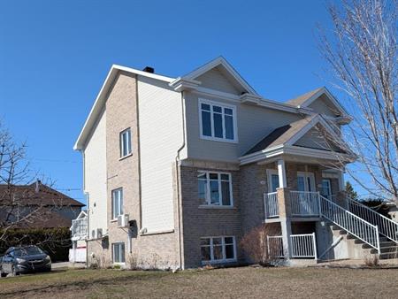 Logement 5 1/2 à louer à Repentigny