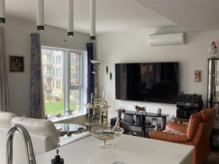 Tres Beau Condo A Louer Bien Situé