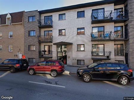 Studio à Louer 1080$ Tout Inclus