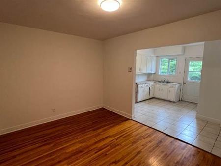 Renovated 3.5 Apartment For June 2025 - A louer • For Rent