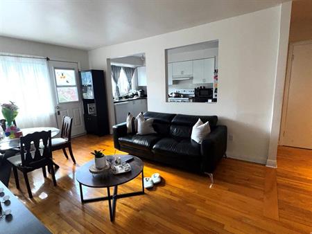 2 CH - 1 SDB - Montréal - $1,495 /mo