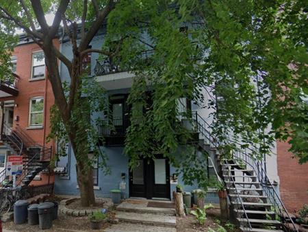 2 CH - 1 SDB - Montréal - $1,345 /mo
