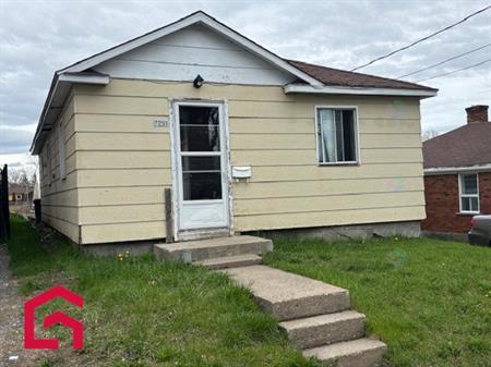 Terrain Résidentiel Laval-Ouest (Laval) À Vendre