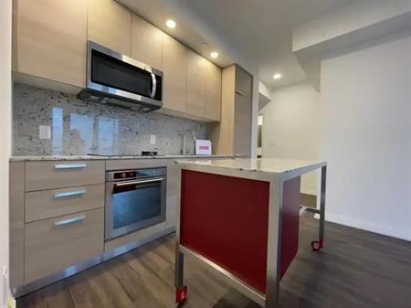Diamond Condos #11527 | 75 Canterbury Place, North York