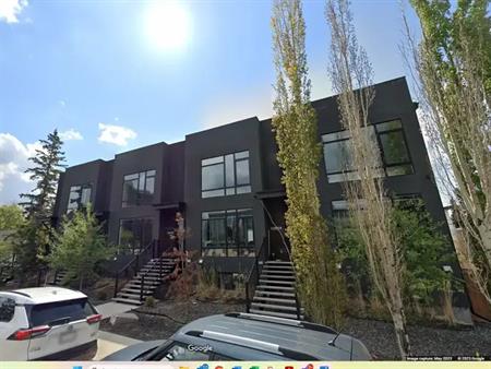 Luxurious 4-Bedroom Glenora Townhome – Over 2000 Sq Ft | Available June 1 2025 - SF259 | 13923 102 Avenue Northwest, Edmonton