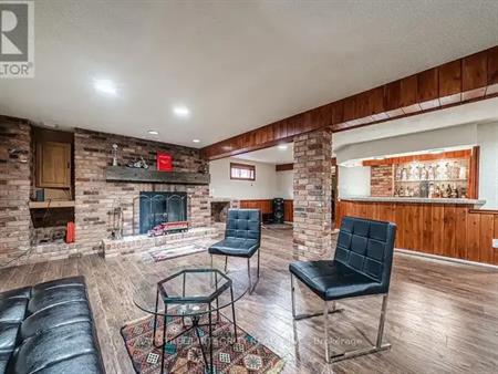 157 ORCHARD HEIGHTS BOULEVARD | 157 ORCHARD HEIGHTS BOULEVARD, Aurora