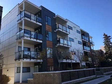 2 bedroom, 1 1/2 bathrooms - Between Marda Loop & Bankview | 1521 26 Avenue Southwest, Calgary