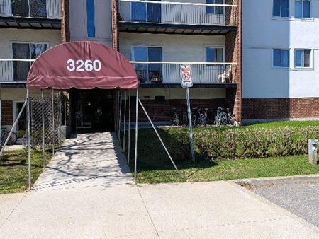 Condo Ste-Foy ville de Québec 4 1/2