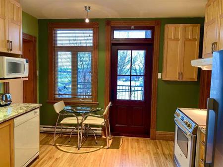 logement 5 1/2, 2 chambres (quartier Montcalm)