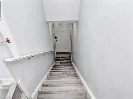 45 CEDARHILL Crescent Unit# 4D | 45 CEDARHILL Crescent Unit# 4D, Kitchener