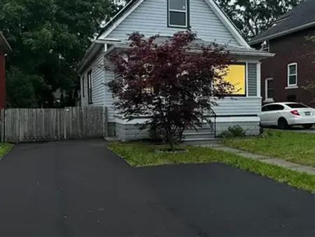 MAIN - 4554 THIRD AVENUE | MAIN - 4554 THIRD AVENUE, Niagara Falls