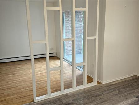 Immeuble - 1765 Rue Des Boisés Joli 4 Et Demi